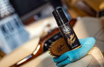 Amplia gama de accesorios para la aplicación de los productos de detailing