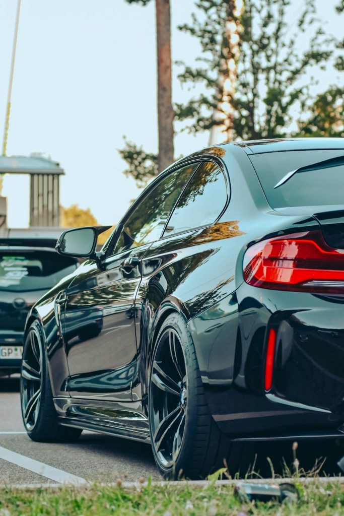 Haz que tu coche luzca impecable como el primer día.