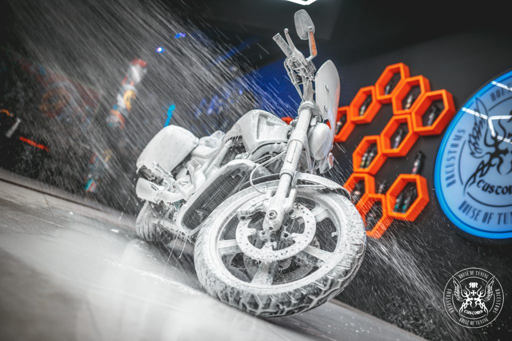 Blog - Neutral Snow Foam - Bad Boys - RRCustoms