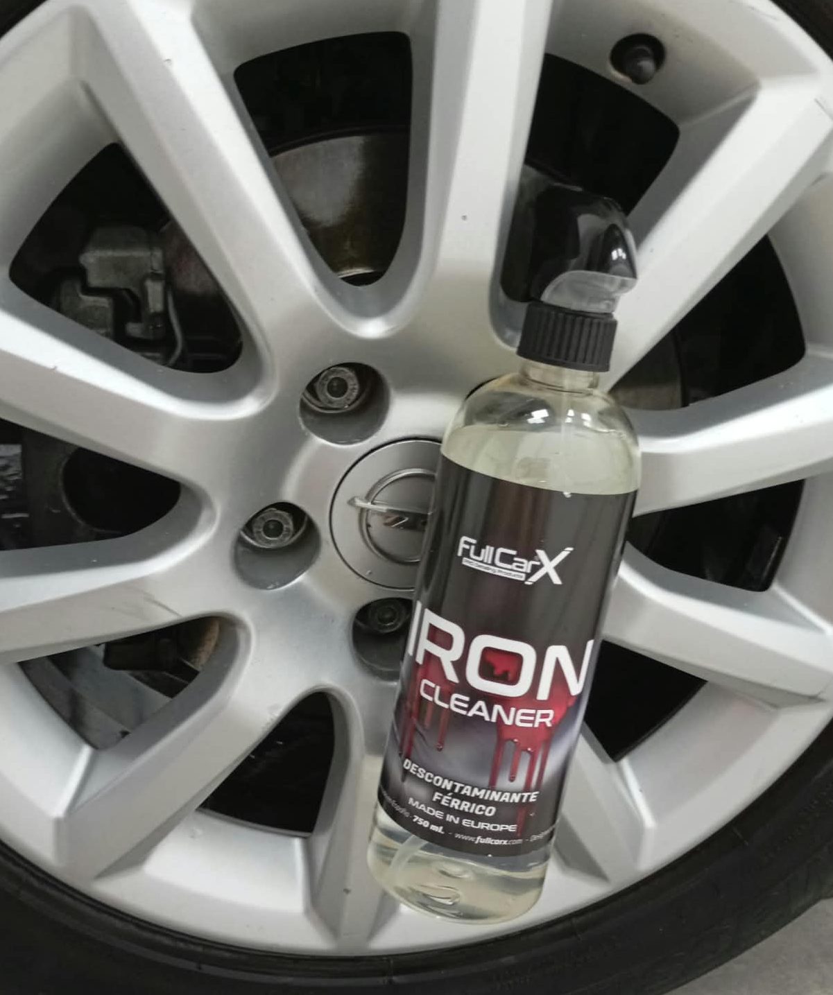 Productos de detailing para limpiar y cuidar tu coche.