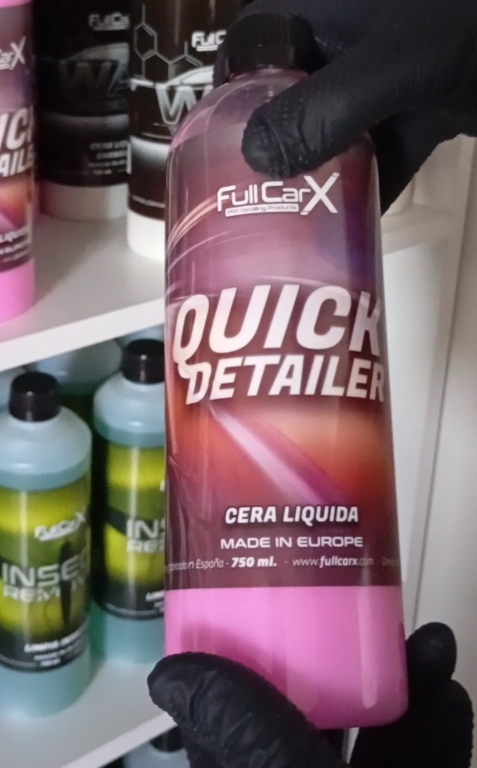 Productos de detailing para limpiar y cuidar tu coche.