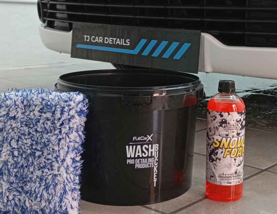 Productos de detailing para limpiar y cuidar tu coche.
